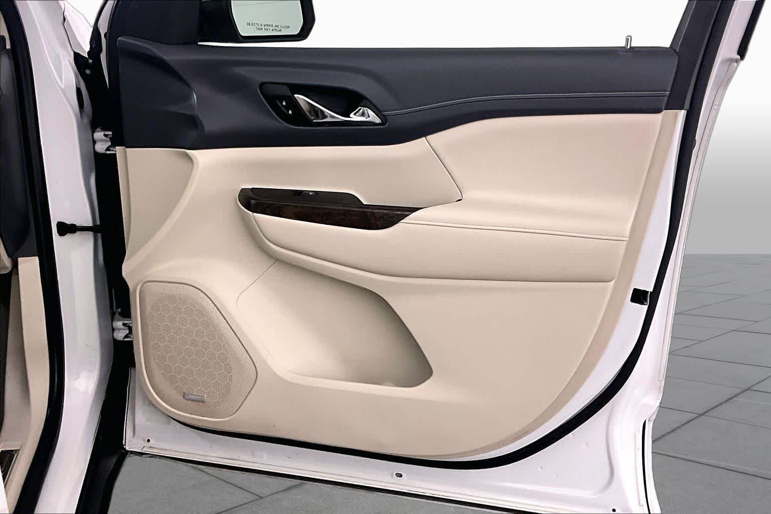 Certified 2023 GMC Acadia Denali FWD image 41