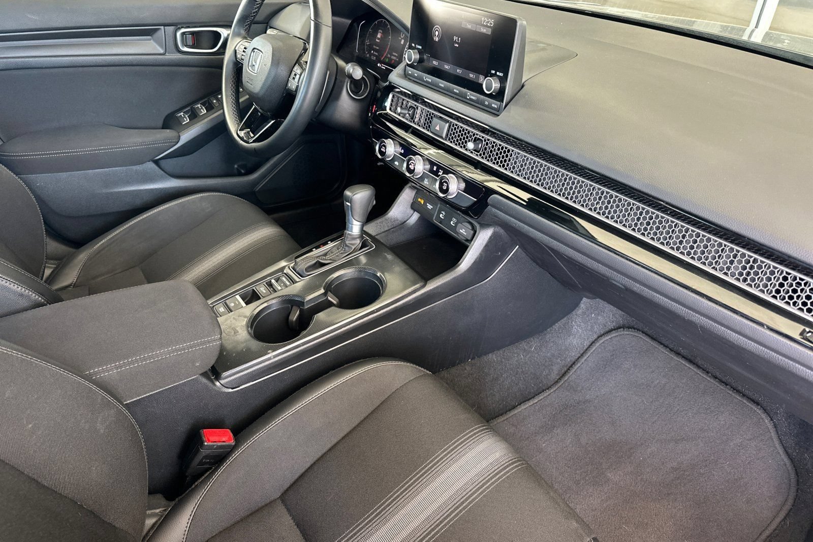 Used 2025 Honda Civic Sport image 15