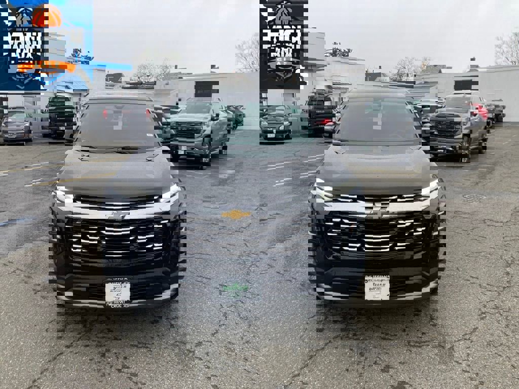 New 2026 Chevrolet Equinox LT FWD image 2