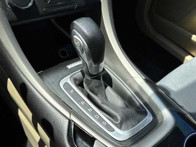 Used 2016 Ford Fusion SE FWD image 15