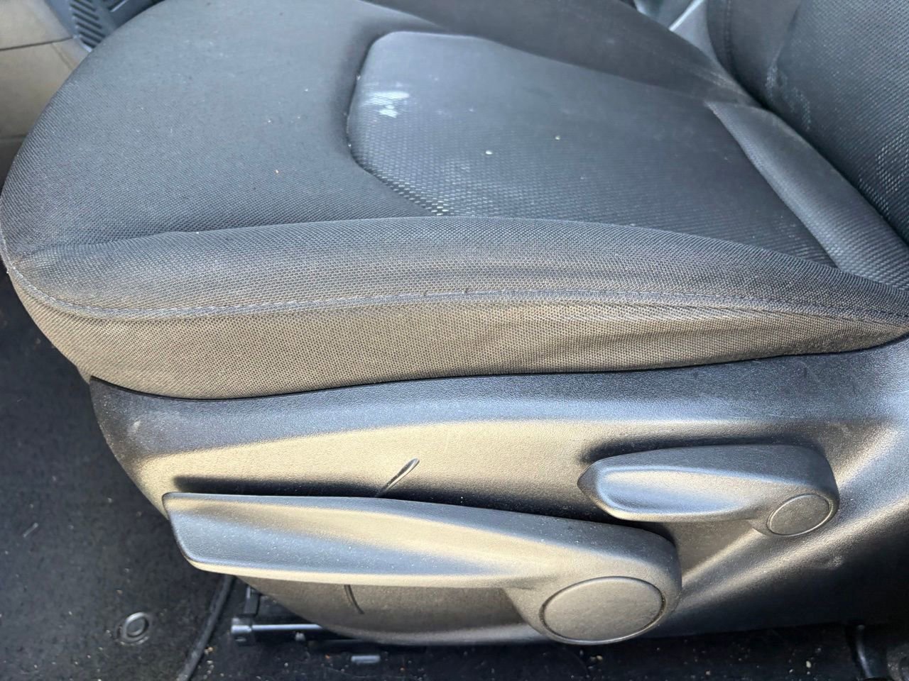 Used 2017 Jeep Renegade Sport w/ Power & Air Group FWD image 4