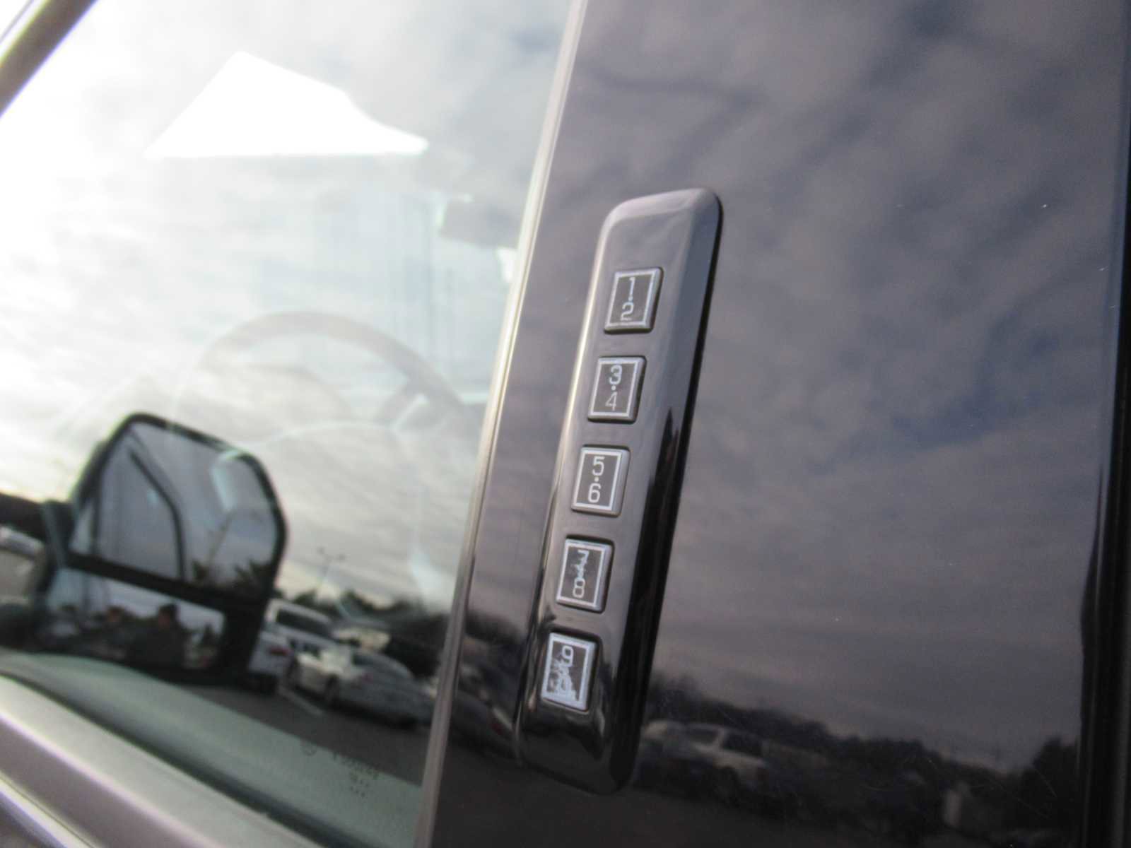 Used 2020 Ford F250 Lariat image 14