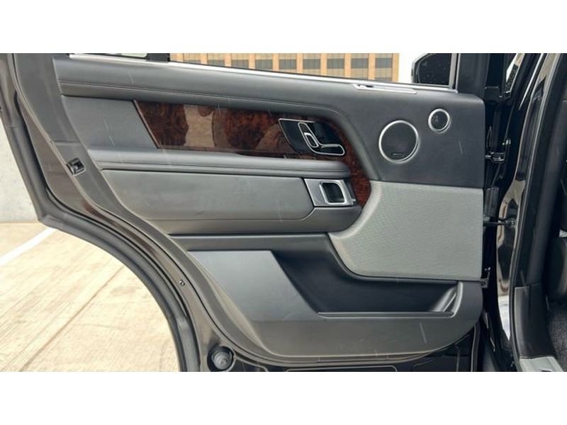 Used 2019 Land Rover Range Rover Long Wheelbase Supercharged image 15