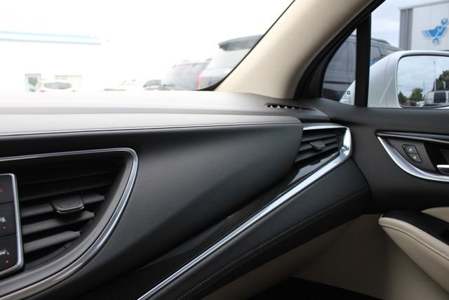 Used 2018 Buick Enclave Premium w/ Trailering Package AWD/4WD image 22