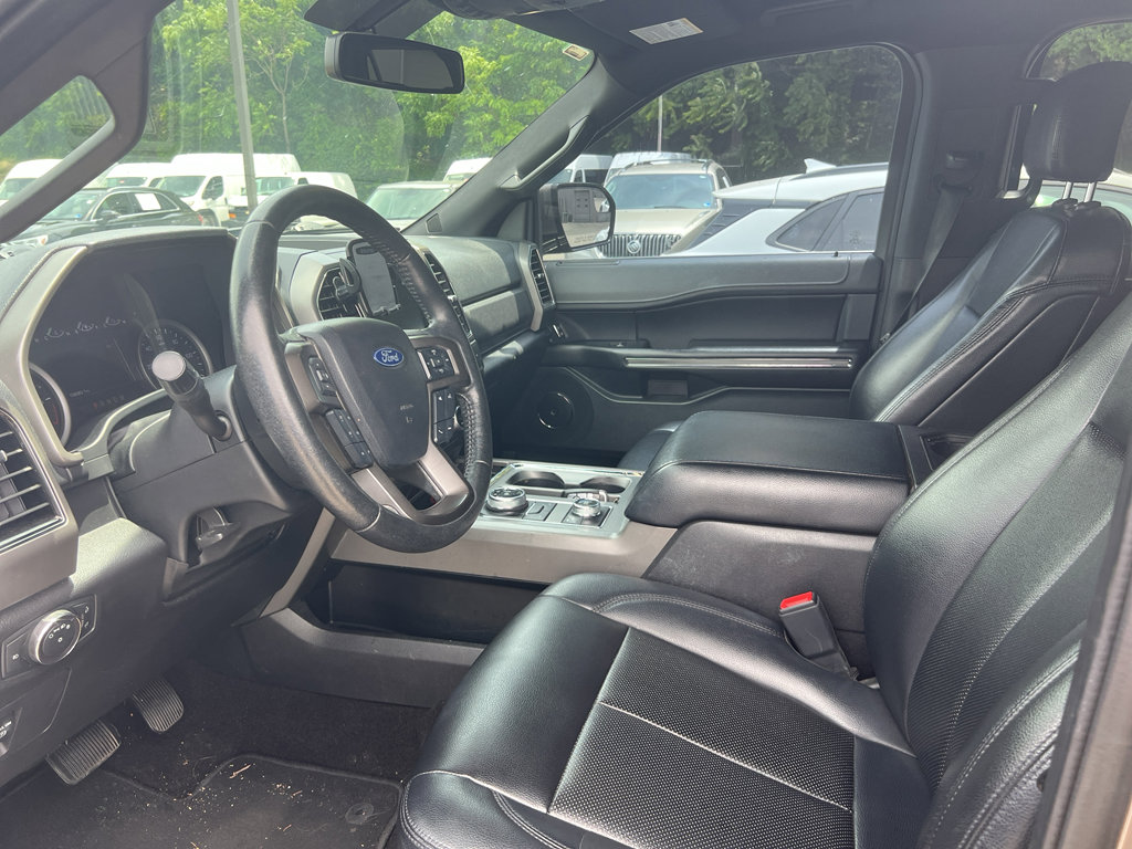 Used 2019 Ford Expedition Max XLT w/ Equipment Group 201A AWD/4WD image 8