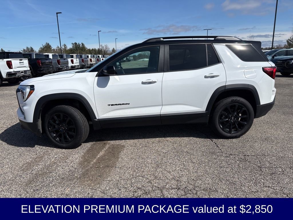 Used 2026 GMC Terrain Elevation w/ Elevation Premium Package image 3
