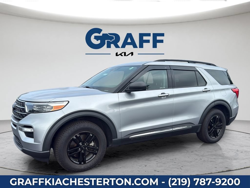 Used 2021 Ford Explorer XLT w/ Equipment Group 202A AWD/4WD image 2
