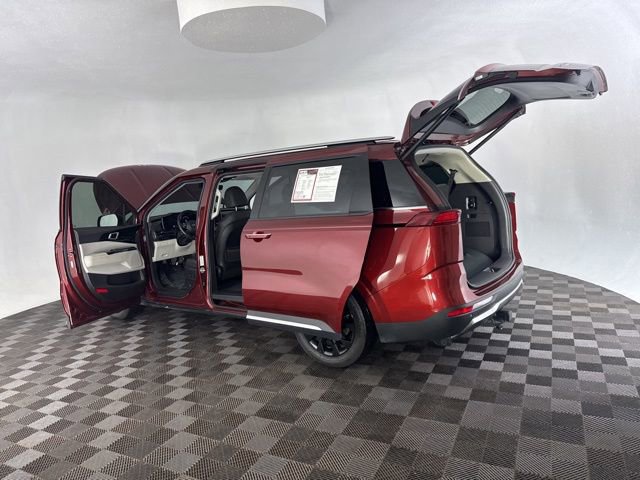 Certified 2023 Kia Carnival SX Prestige image 18