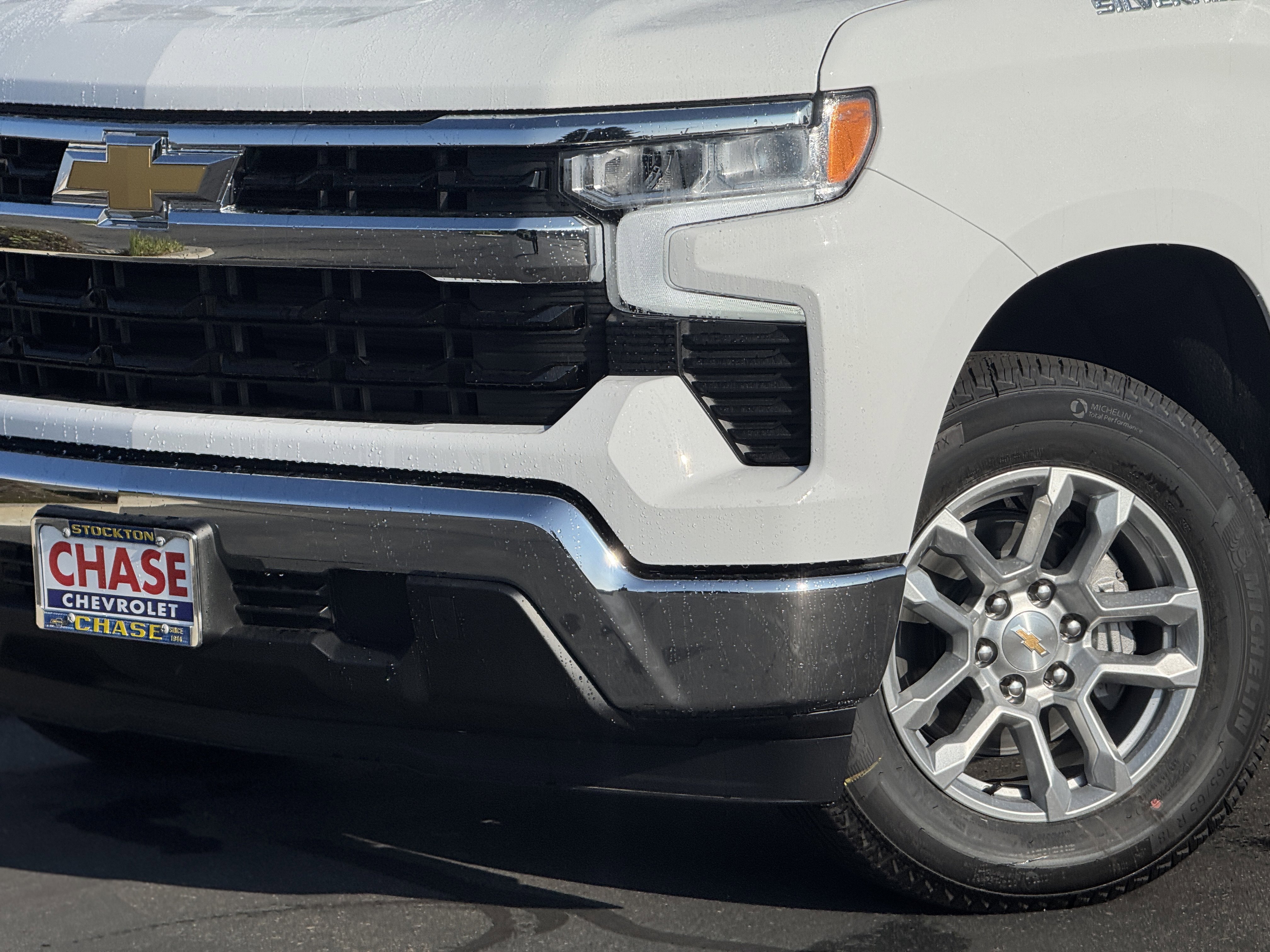 New 2026 Chevrolet Silverado 1500 LT image 3