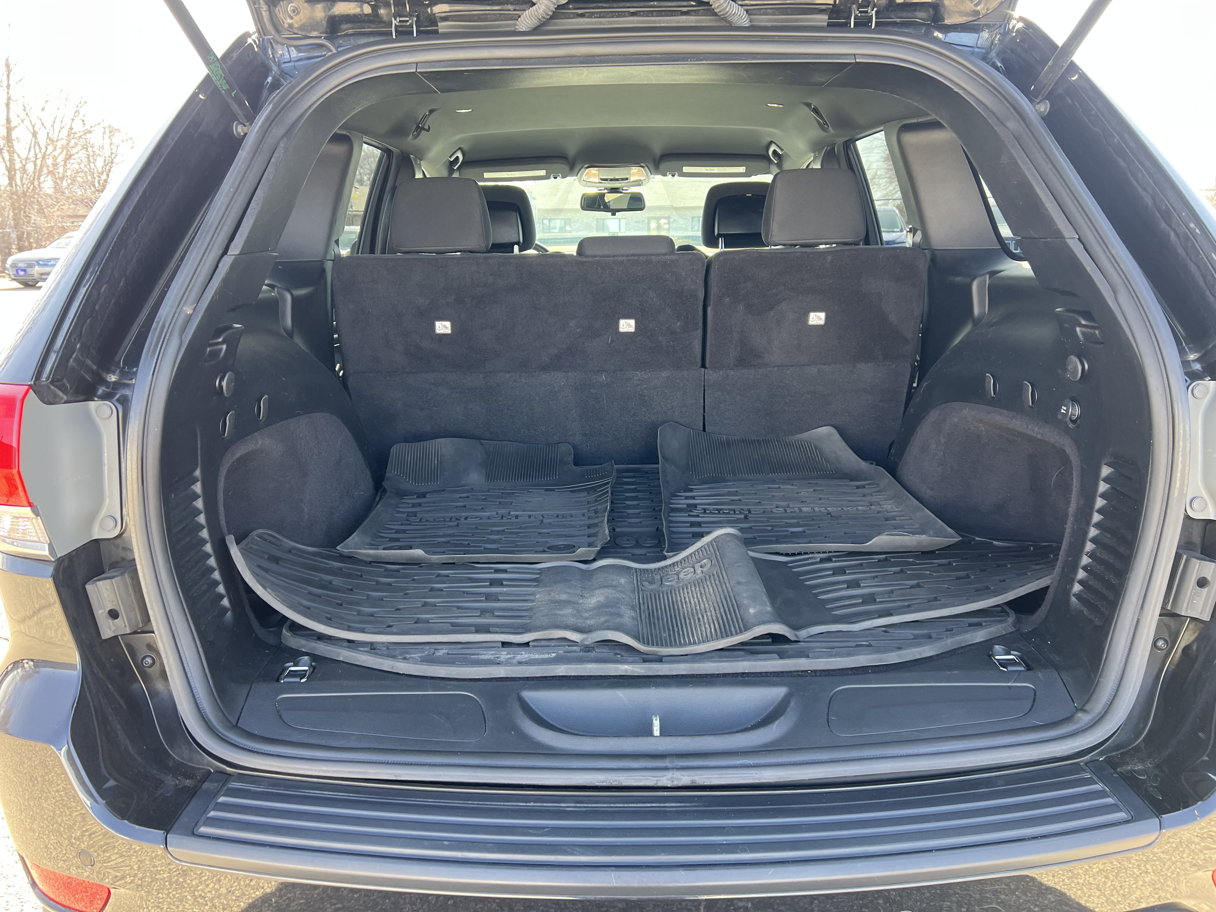 Used 2016 Jeep Grand Cherokee Laredo w/ Quick Order Package 23E image 11