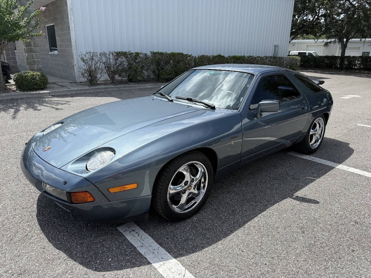 Used 1988 Porsche 928 S4 RWD image 1