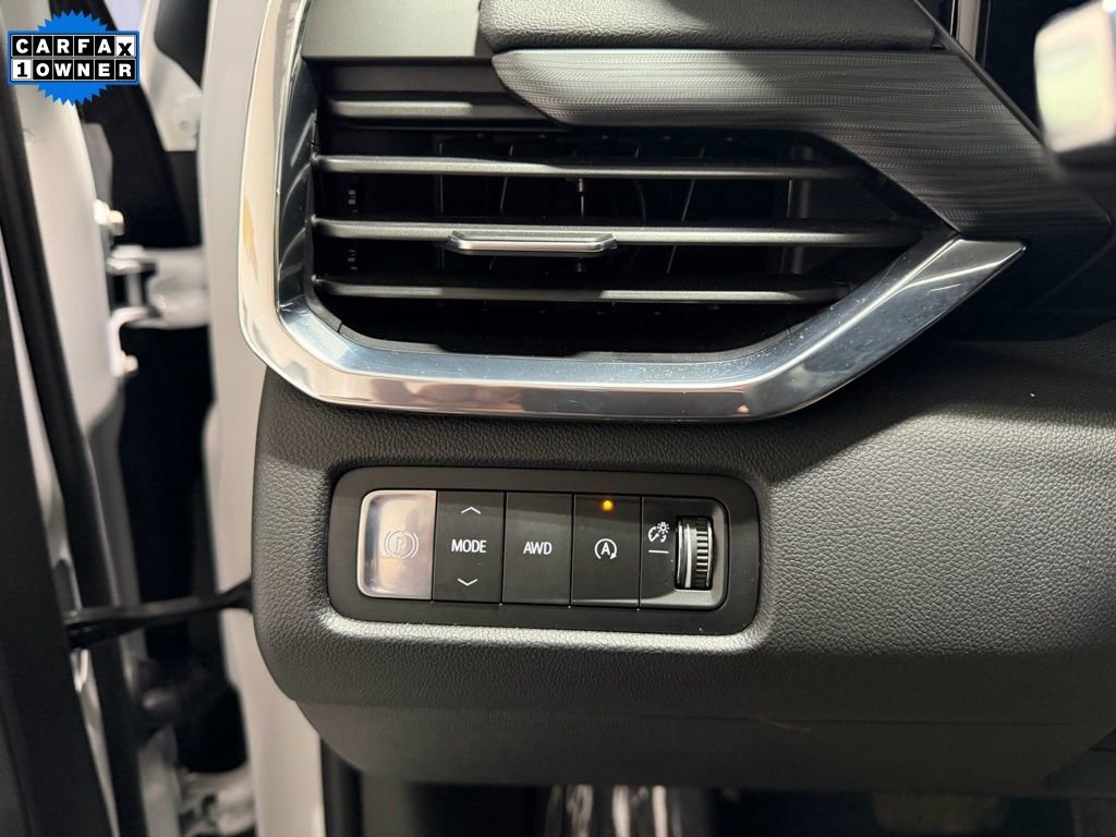 Used 2025 GMC Acadia Elevation image 16