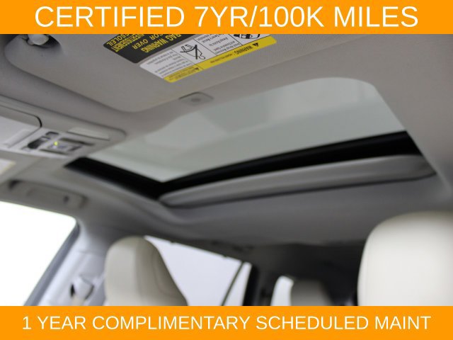 Used 2023 Toyota Highlander XLE FWD image 24