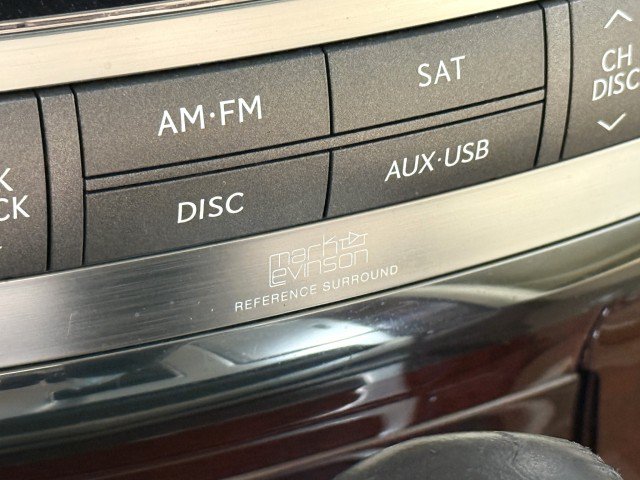 Used 2011 Lexus LX 570 4WD w/ Luxury Pkg image 26
