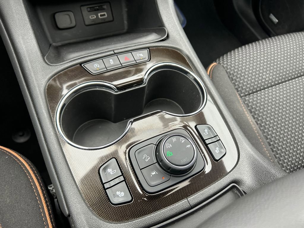 Certified 2023 GMC Acadia AT4 w/ Trailering Package AWD/4WD image 29