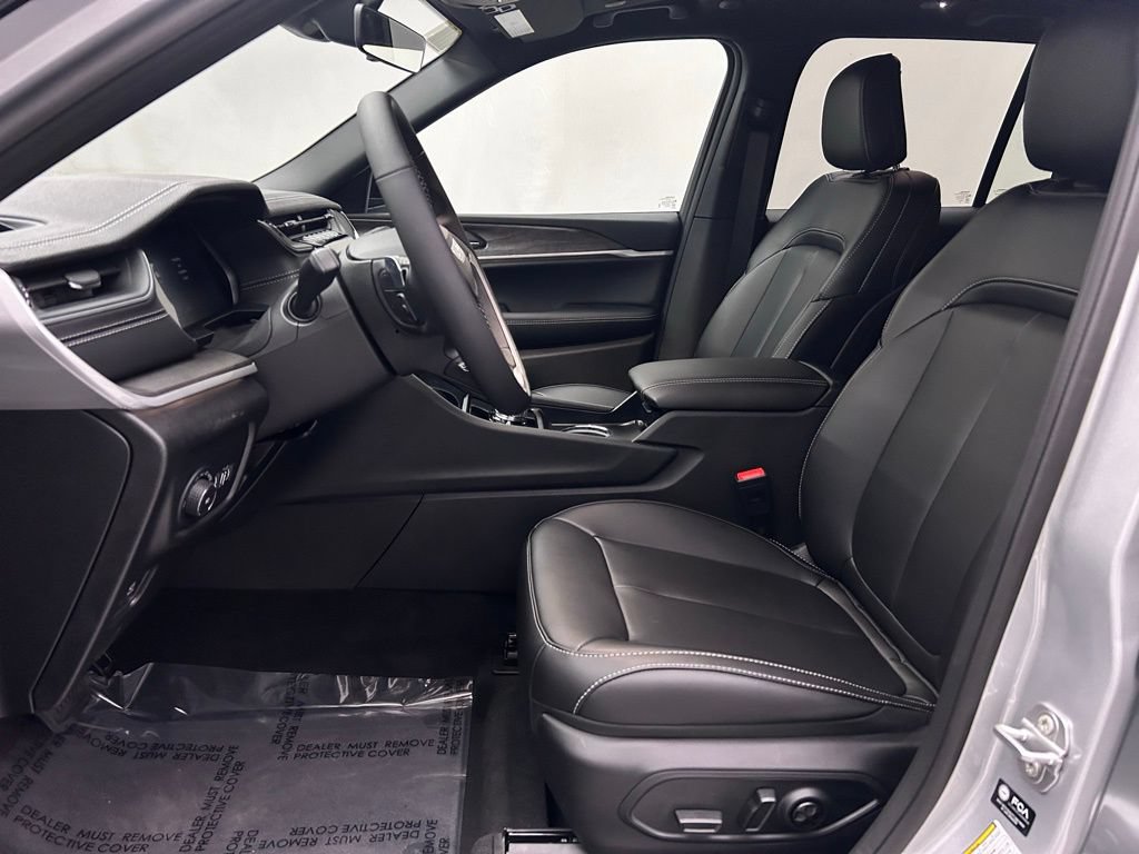 New 2025 Jeep Grand Cherokee Limited AWD/4WD image 12