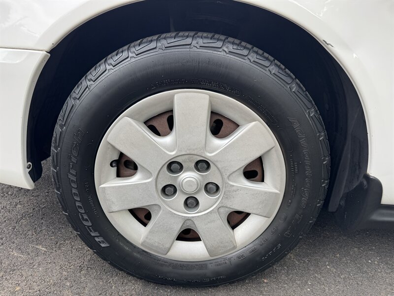 Used 2005 Ford Taurus SE FWD image 9