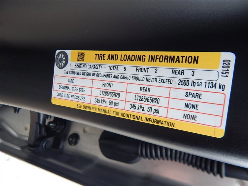 Used 2024 Tesla Cybertruck AWD Crew Cab image 24
