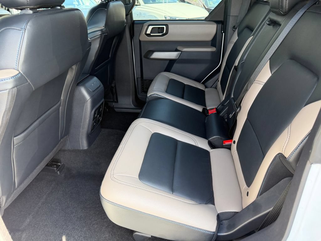 Used 2023 Ford Bronco Wildtrak AWD/4WD image 18