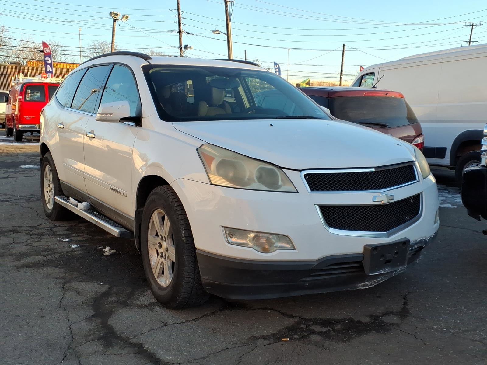 Used 2009 Chevrolet Traverse LT image 1
