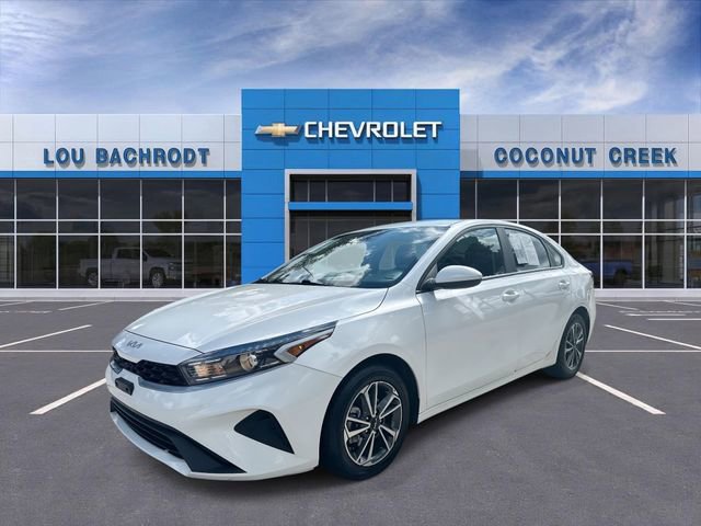 Used 2023 Kia Forte LXS FWD image 4