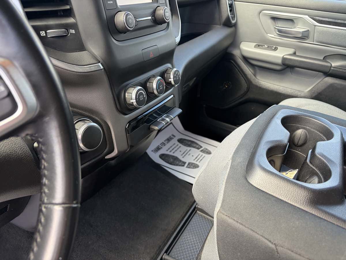 Used 2019 RAM 1500 Big Horn AWD/4WD image 13