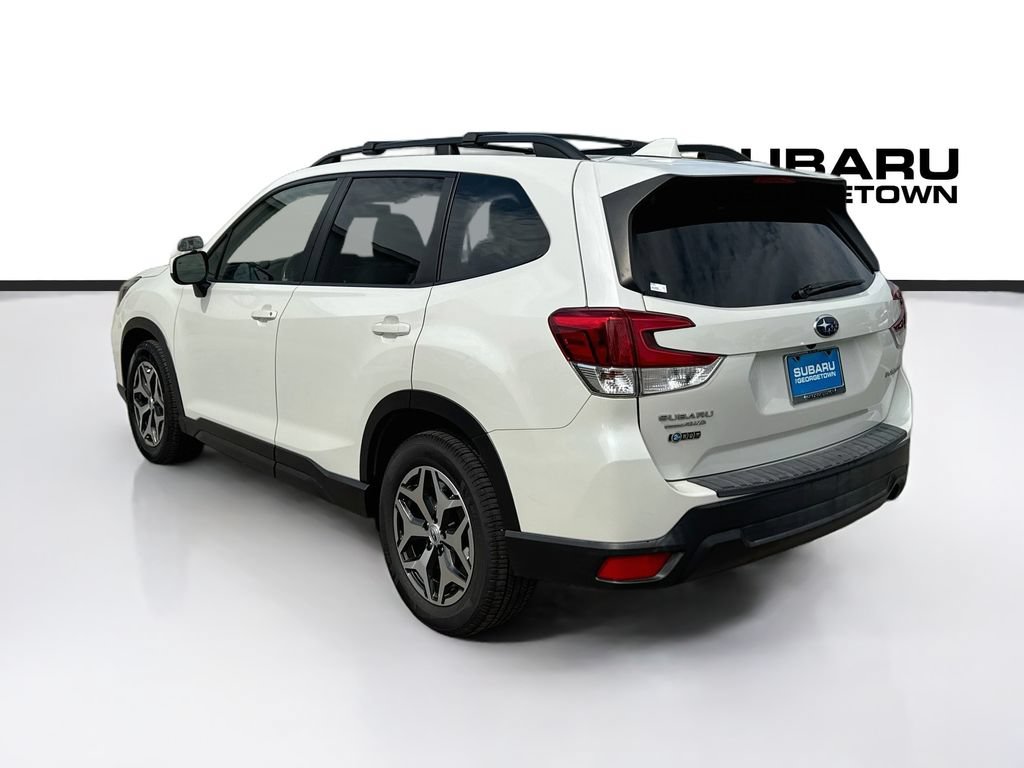 Used 2019 Subaru Forester Premium w/ All-Weather Package AWD/4WD image 5