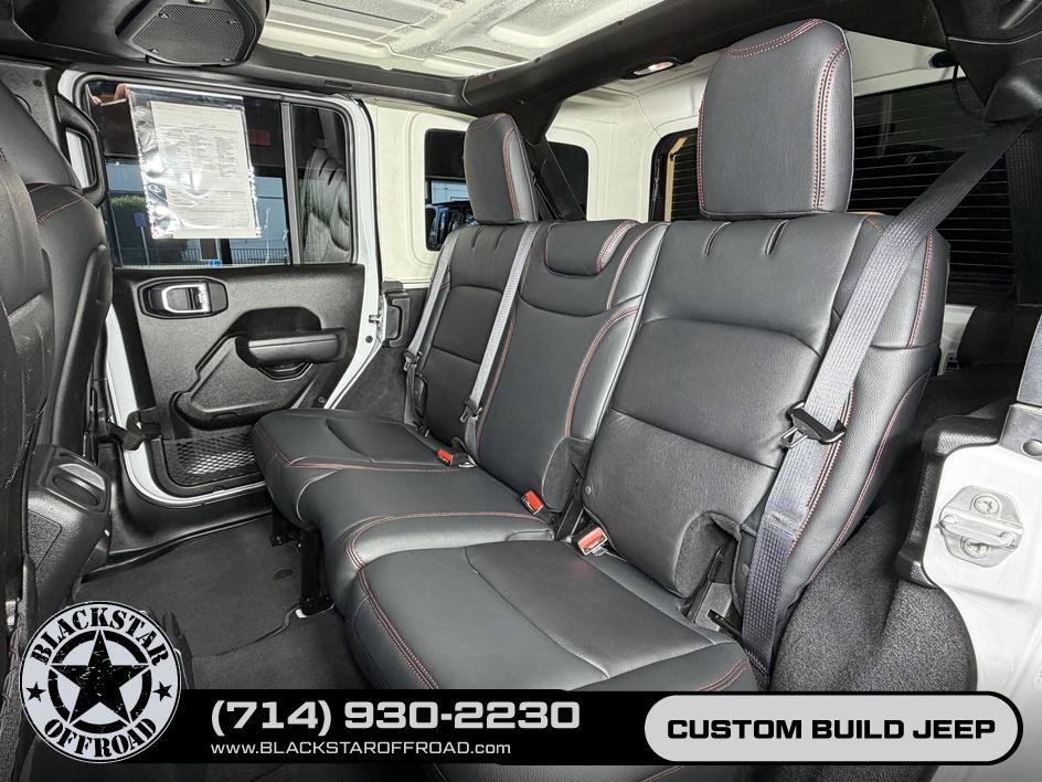 Used 2025 Jeep Wrangler Unlimited Rubicon AWD/4WD image 17