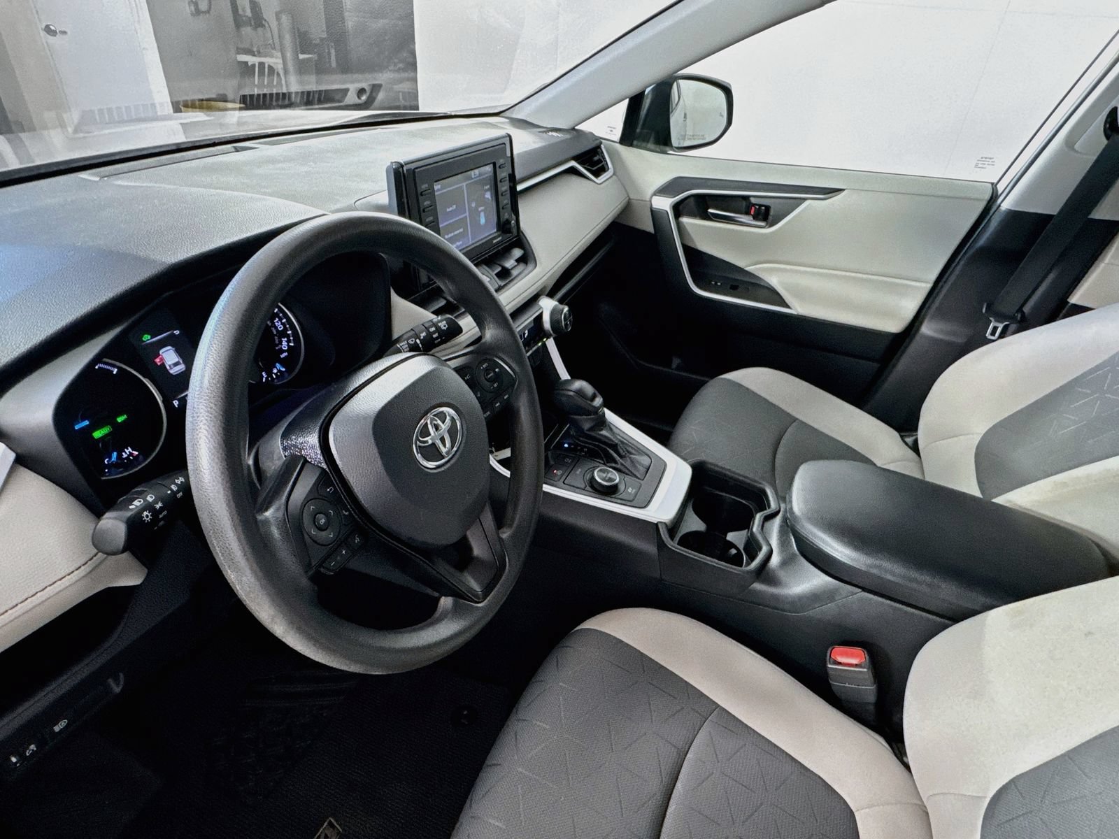 Used 2021 Toyota RAV4 XLE AWD/4WD image 8