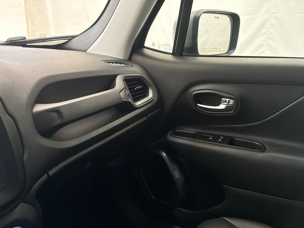 Used 2020 Jeep Renegade Limited w/ Safety and Security Group AWD/4WD image 30