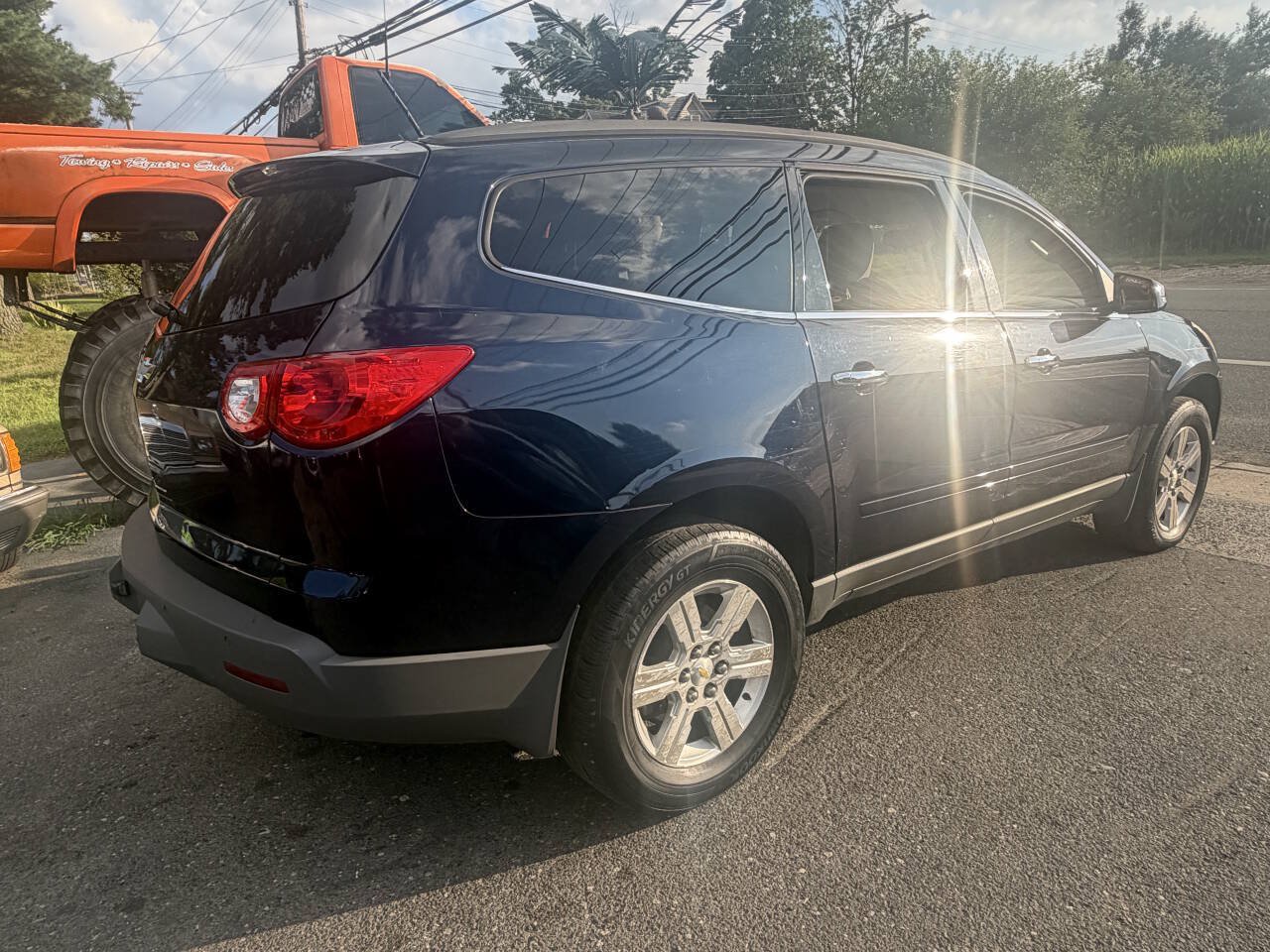 Used 2012 Chevrolet Traverse LT FWD image 7
