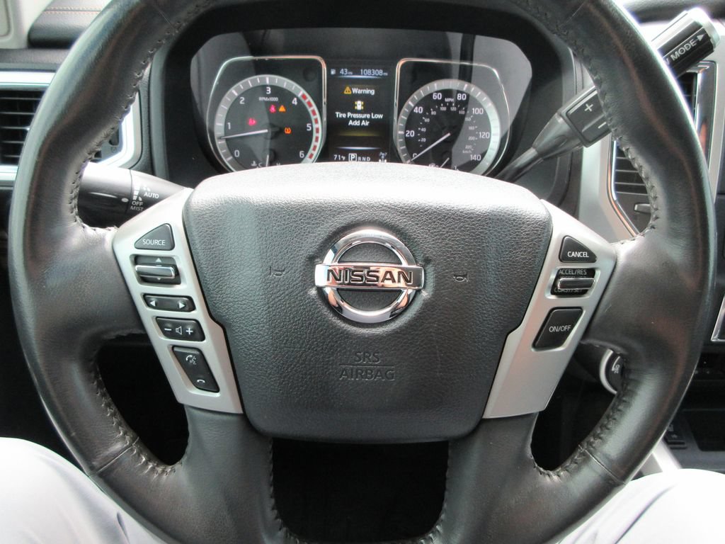 Used 2017 Nissan Titan SL w/ Chrome Package AWD/4WD image 28
