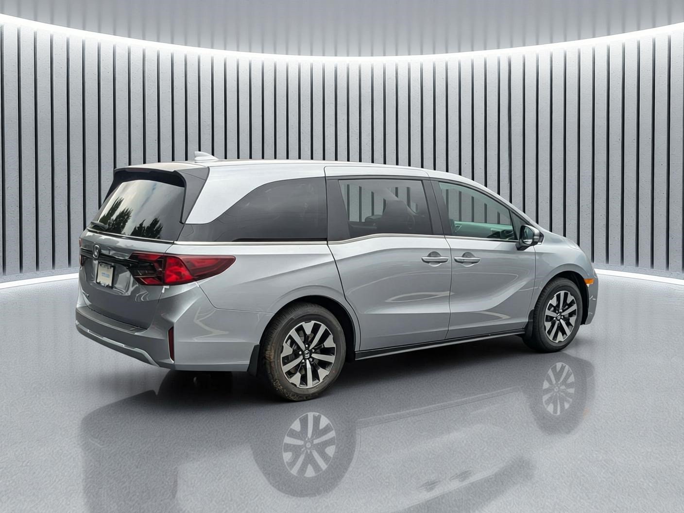 New 2026 Honda Odyssey EX-L image 5