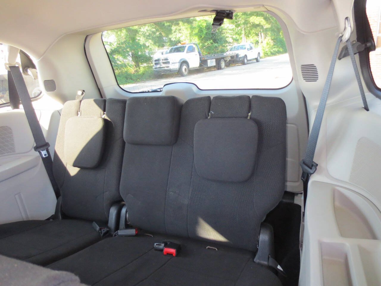 Used 2012 Dodge Grand Caravan SE FWD image 9
