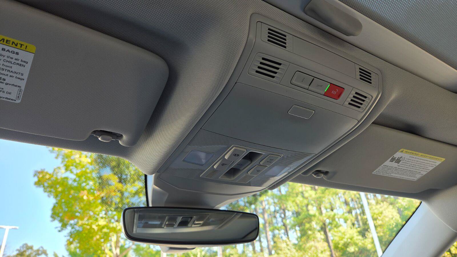 Certified 2025 Volkswagen Jetta SE w/ Sunroof Package FWD image 42