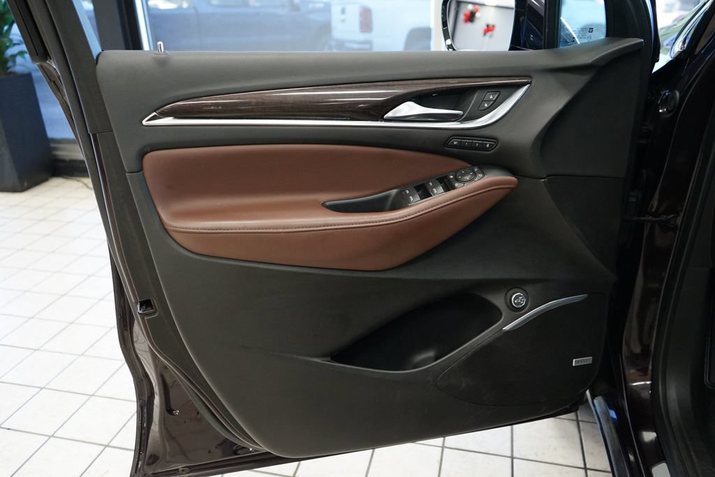 Used 2021 Buick Enclave Avenir w/ Avenir Technology Package AWD/4WD image 26
