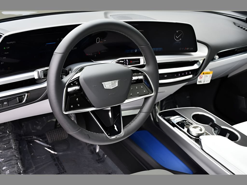 Used 2024 Cadillac Lyriq Sport AWD/4WD image 13