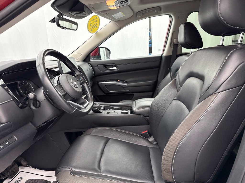 Used 2023 Nissan Pathfinder SL w/ SL Premium Package AWD/4WD image 17