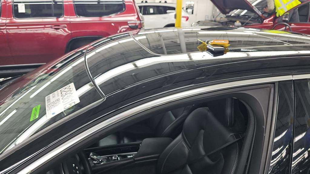 Used 2023 Volvo S90 B6 Ultimate w/ Protection Package image 26