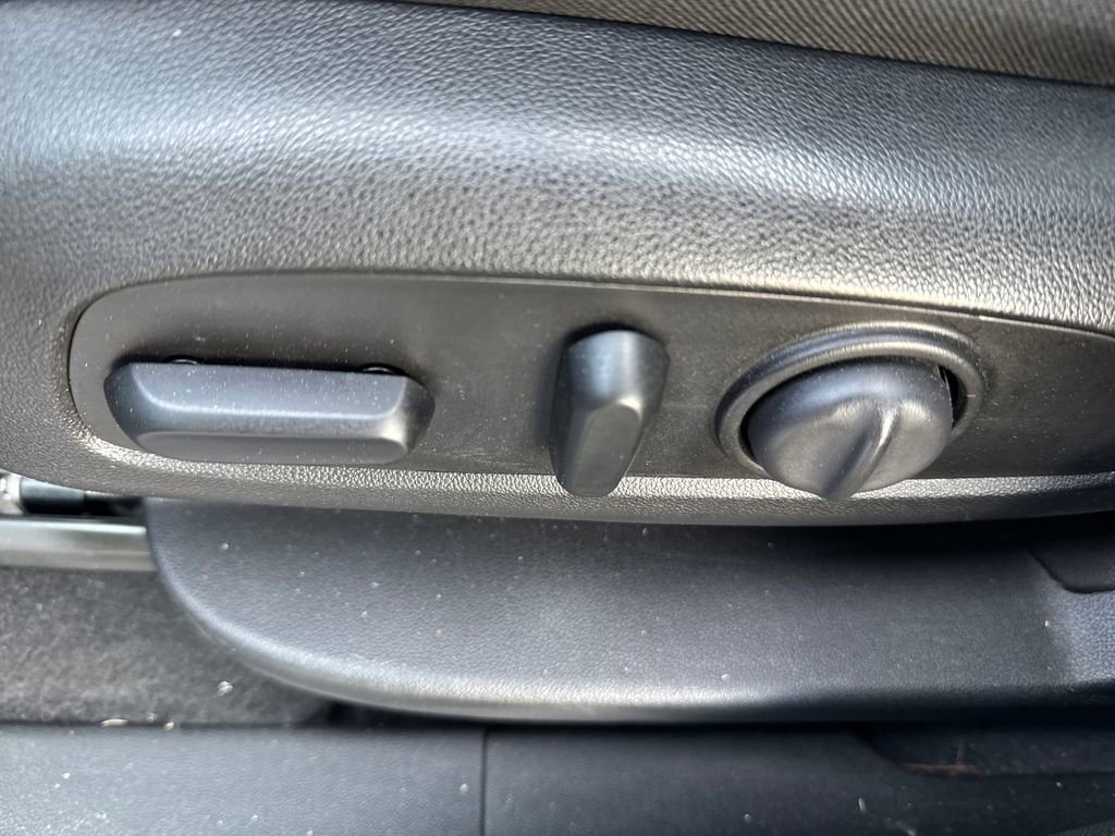 Used 2019 Chevrolet Equinox LT image 10