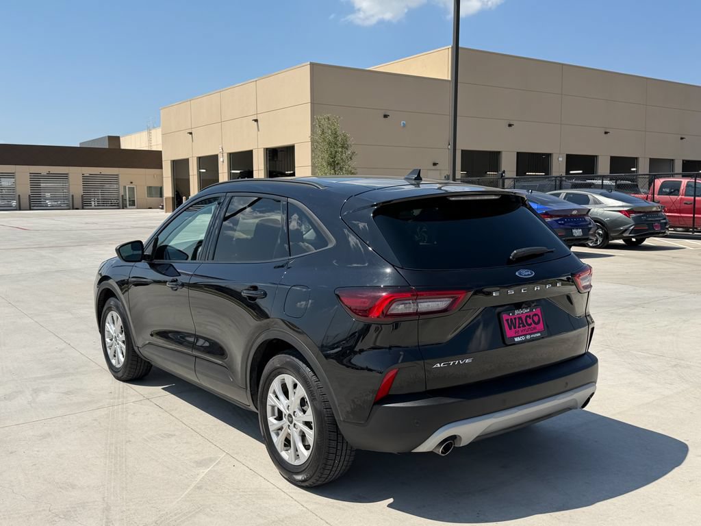 Used 2025 Ford Escape Active w/ Tech Pack #1 FWD image 5