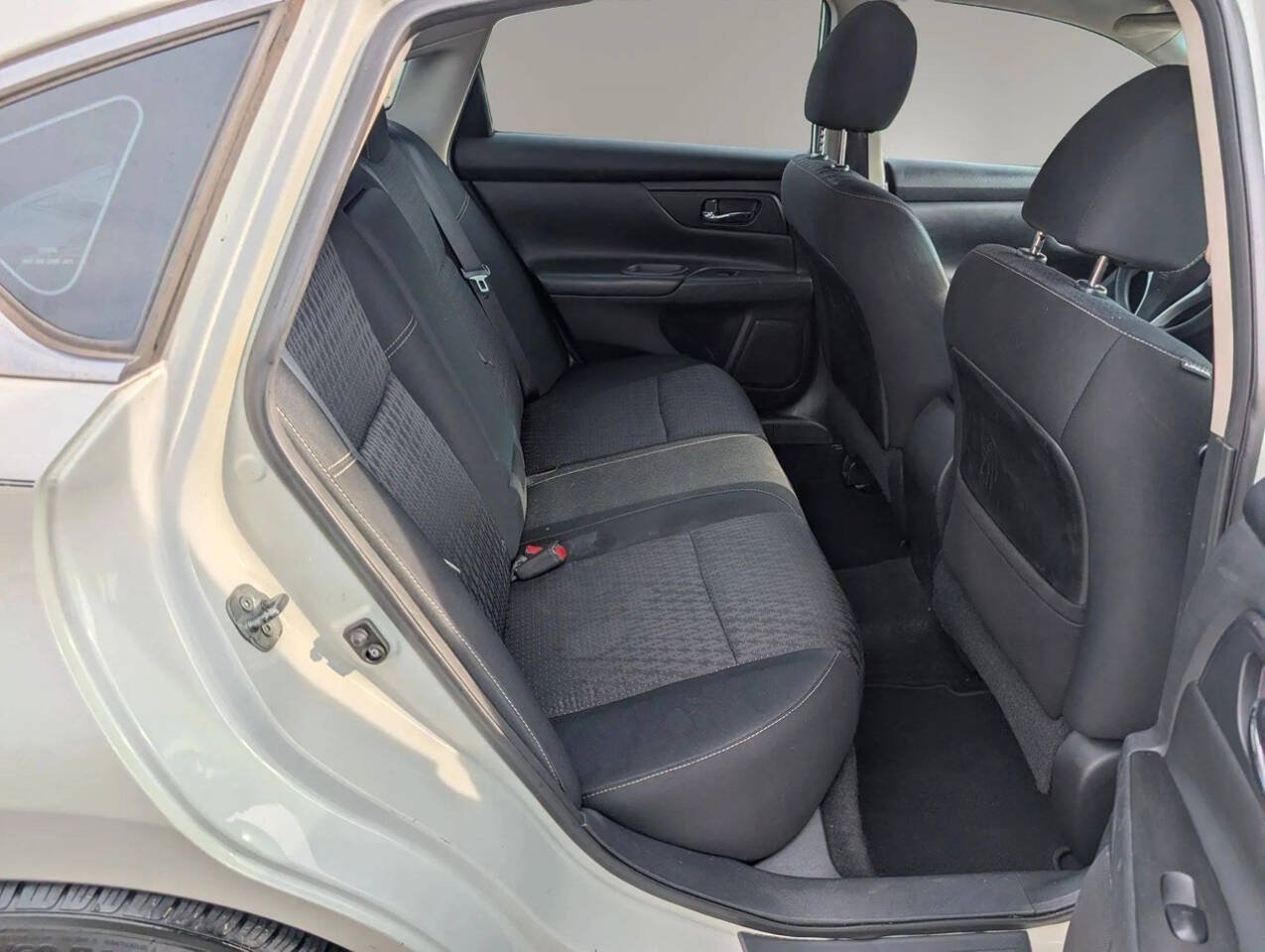 Used 2016 Nissan Altima 2.5 S FWD image 28