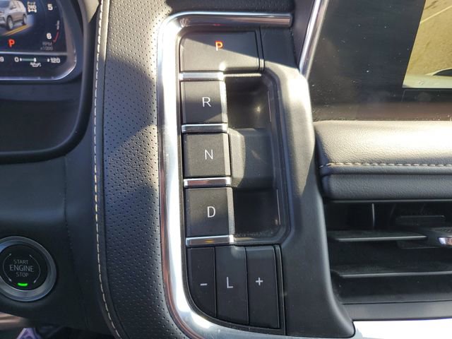 Used 2024 Chevrolet Suburban Premier AWD/4WD image 33