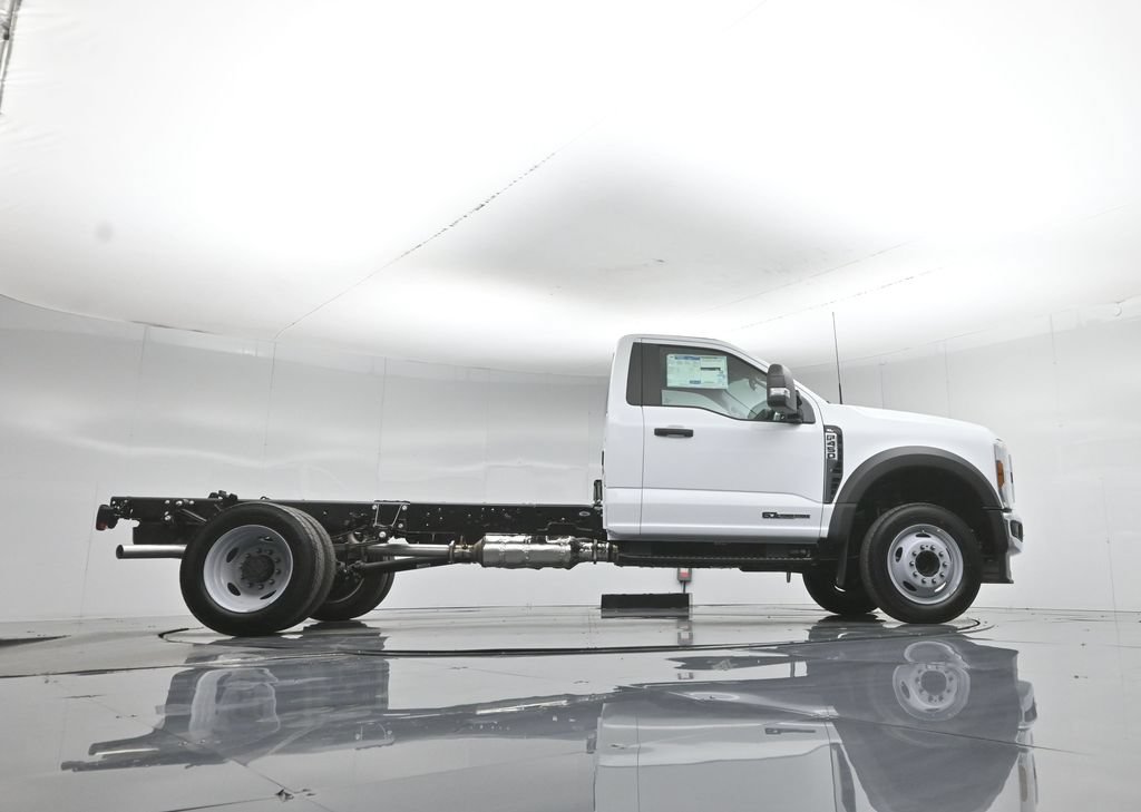 New 2026 Ford F450 XL w/ XL Chrome Package RWD image 7