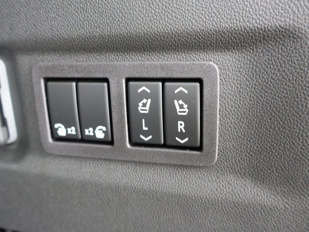 New 2026 GMC Yukon XL Elevation w/ Elevation Premium Package image 35