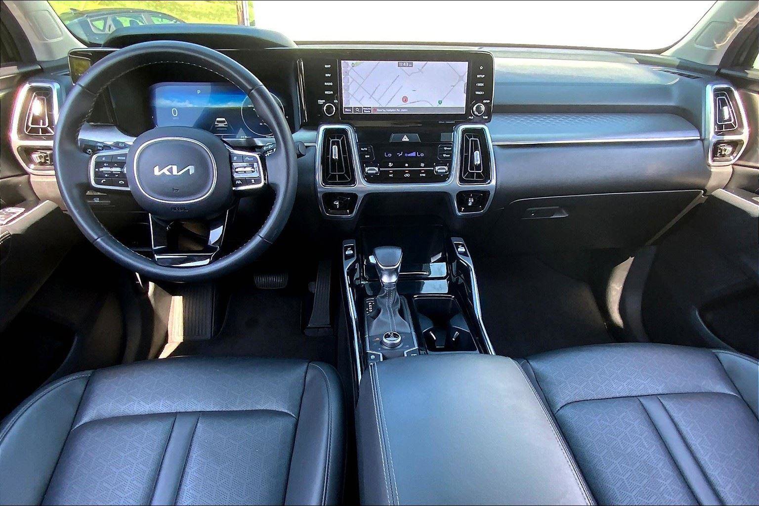 Used 2023 Kia Sorento SX image 14