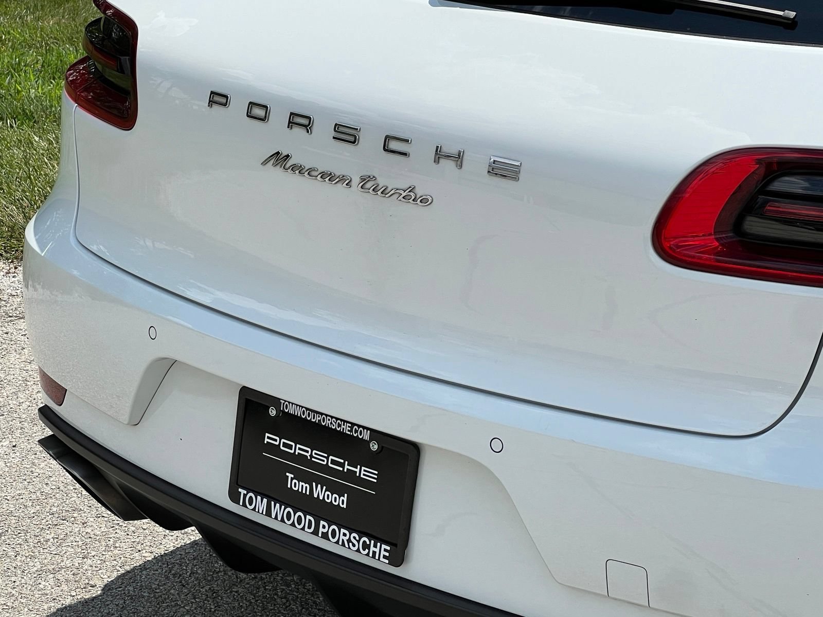 Certified 2015 Porsche Macan Turbo AWD/4WD image 11