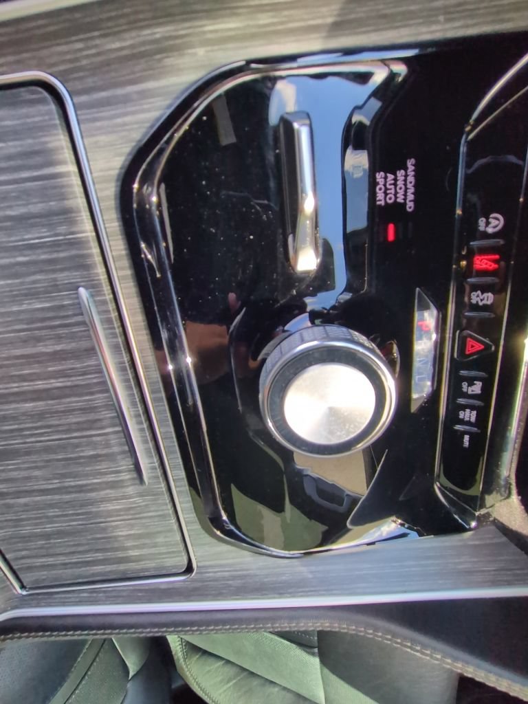Used 2023 Jeep Wagoneer Series II w/ Premium Group I AWD/4WD image 20