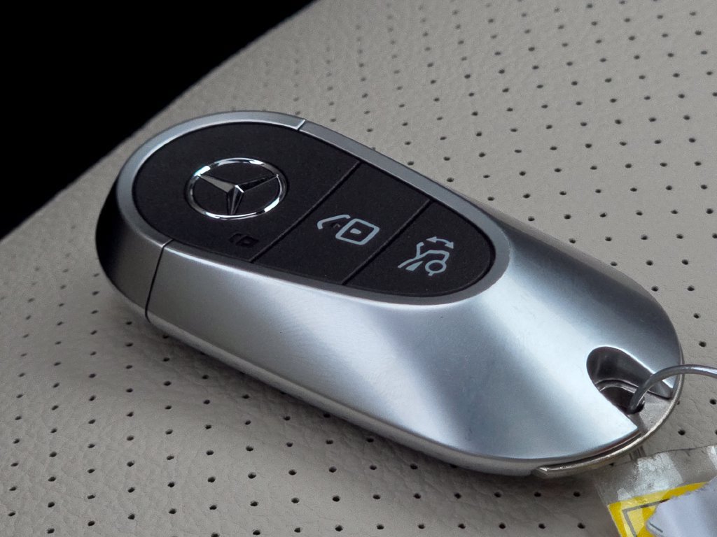 New 2027 Mercedes-Benz GLC 300 4MATIC image 38