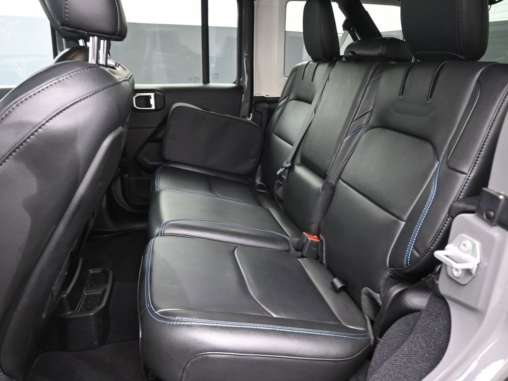 Used 2022 Jeep Wrangler Unlimited Rubicon 4xe image 12